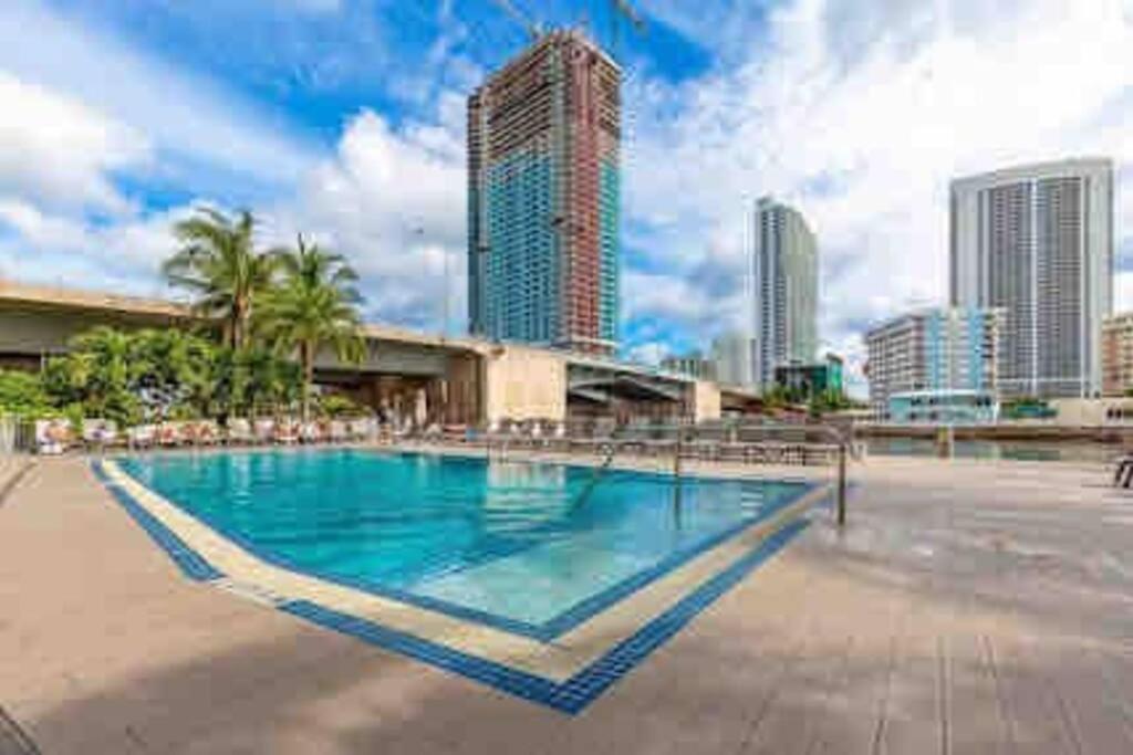 Beachwalk Resort & Condos Hallandale Beach Exterior photo