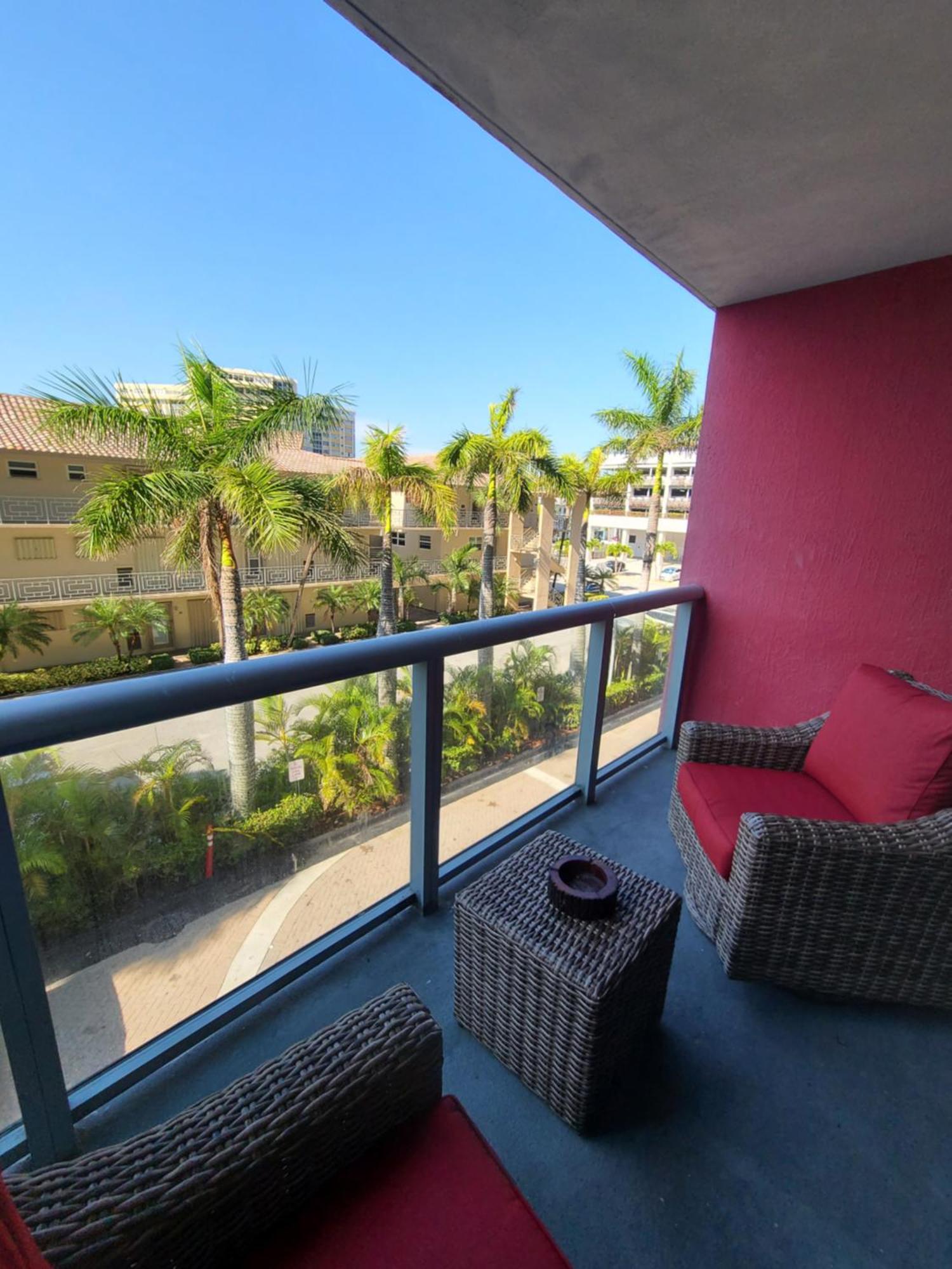 Beachwalk Resort & Condos Hallandale Beach Exterior photo